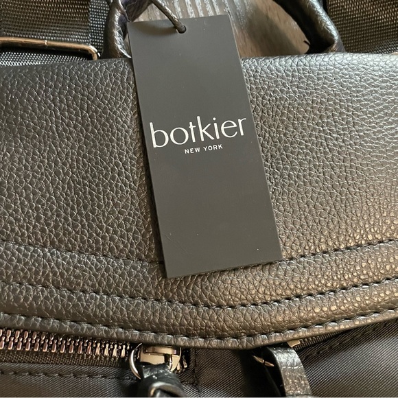 🆕 Botkier Trigger Mini Backpack - Picture 8 of 8